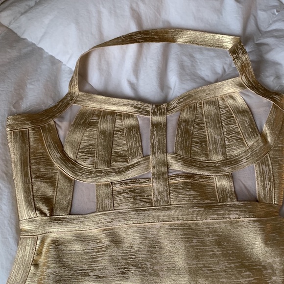 Heavy and structured metallic dress, body con, gold. - Picture 7 of 8